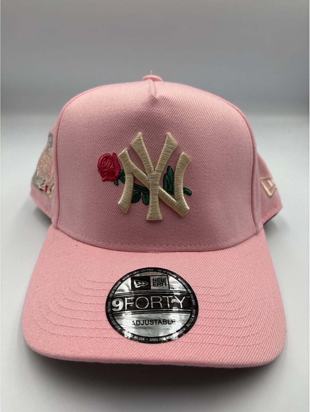 New Era 9FORTY Adjustable Pink NY Yankees Cap with Rose Embroidery